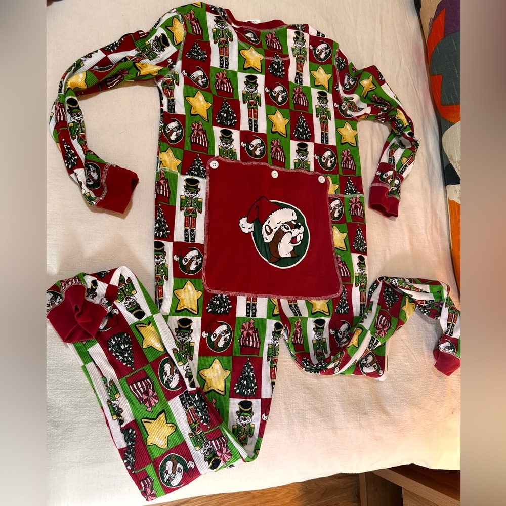 2024 BUCCEES ADULT CHRISTMAS PJS